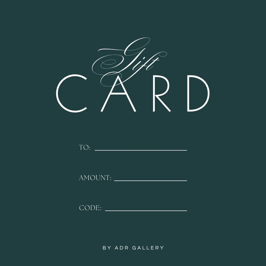 Carte cadeau ADR GALLERY carrée avec design élégant, idéale pour offrir une expérience artistique unique.